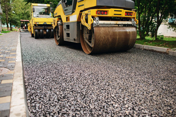 Best Asphalt Driveway Paving in Middletown, KY